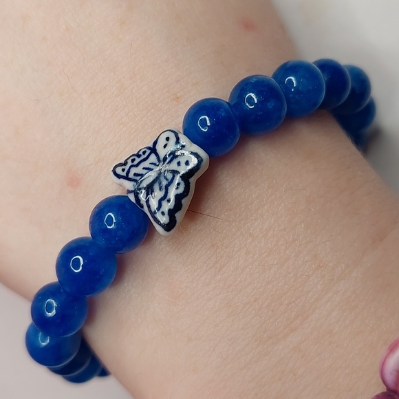 Butterfly glass bead. Blue Jade stone 8mm round bead bracelet #4 - Picture 2 of 4